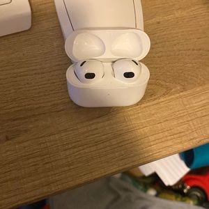 3rd generation headphones airpods